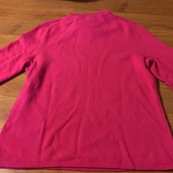 100% Lord & Taylor Cashmere sweater - Picture 3 of 3